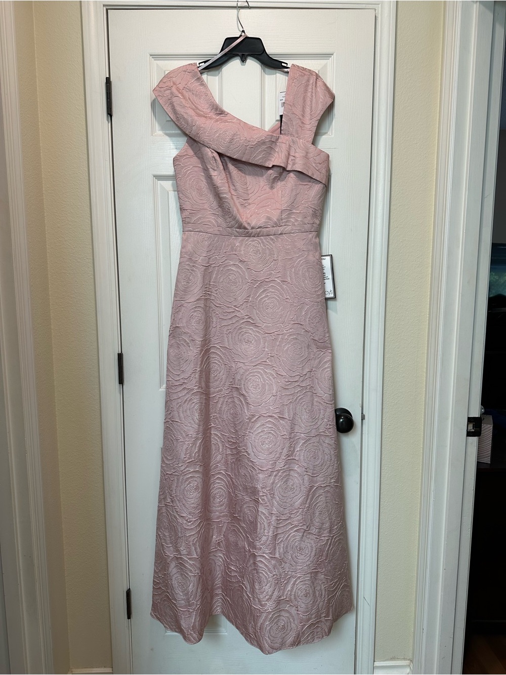 Xscape Elegant Pink Textured A-Line Evening Dress NWT